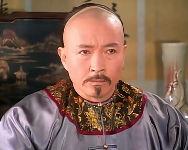 原来他早已去世，15岁演戏44岁走红，47岁患癌离世，哥哥是尔康爹