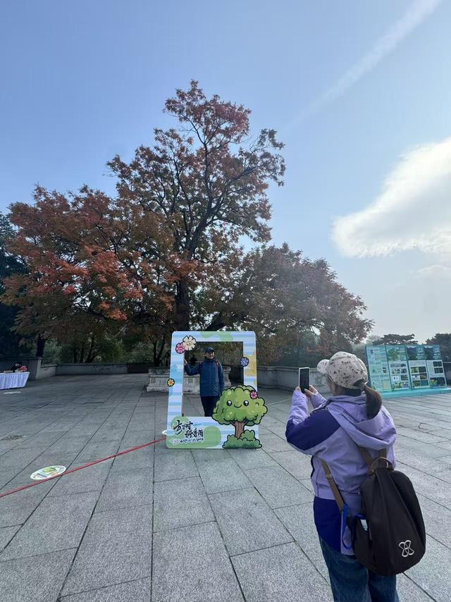 和古树“贴贴”、体验古树医院“黑科技”！来这里都能实现→