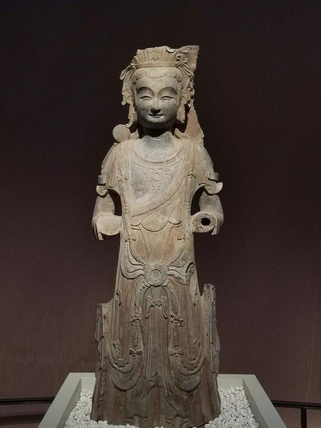 青州博物馆笔记，与他们对视三秒你能不能忍住不笑？青州的微笑