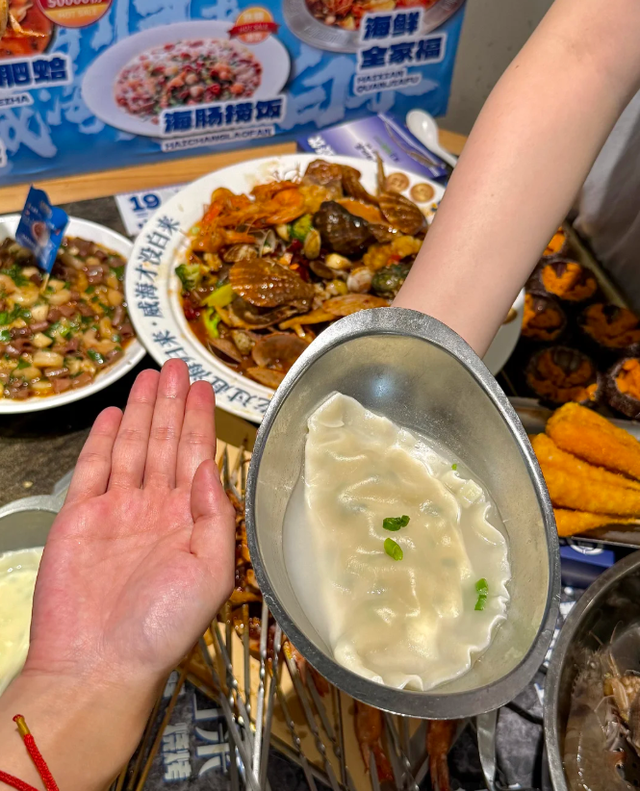 不输厦门，比青岛人少，中国最干净小城，酷似镰仓，海鲜论盆吃
