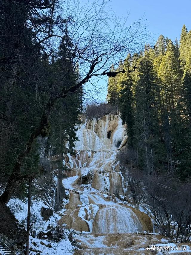 成都周边耍雪地:松潘,一次看完雪山、冰瀑、雾凇和雪原