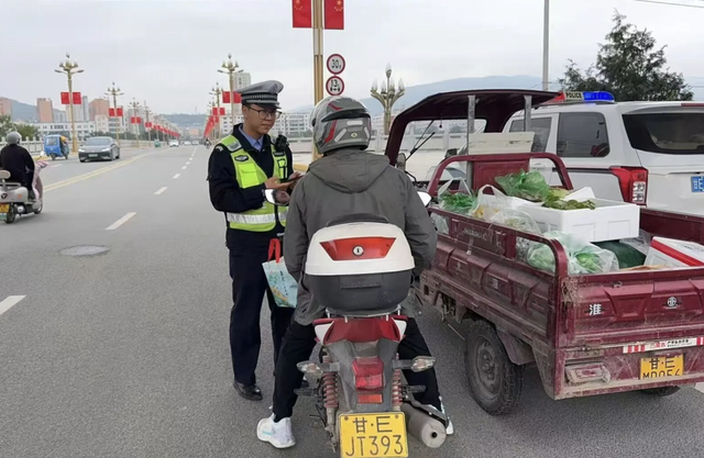 电动车要考驾照！3类车不用考，上路不扣不罚，4种必须考