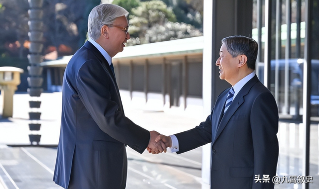 日本天皇亲自出山，对中国的反击正式开始，高市早苗憋出了一妙计