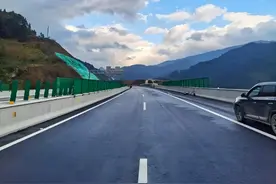 精简版！2025年“五一”假期山西交通出行需要注意……图片