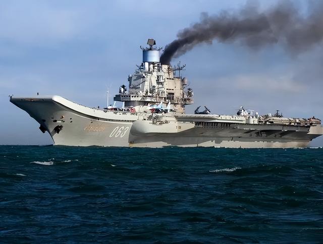 不得不服俄罗斯！油轮被抓后	，榛树高超连夜报复，10马赫警告美国