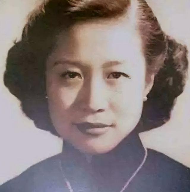 误会太深！直到杨振宁对翁帆的称呼曝光，才懂杨澜那番话含金量
