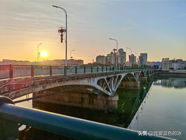 梅州这家酒店深夜粥到种类不少，做得真棒！