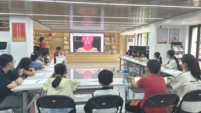 青春助力“百千万工程” ｜广州城市理工学院“璀璨之星”实践团:当非遗遇上AI，传统与科技的美学对话