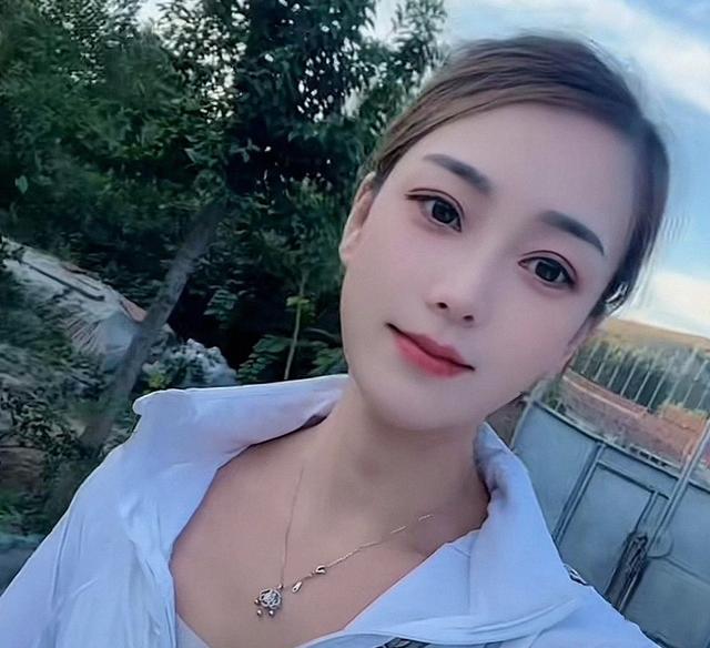 传安徽“女神”卡友王迪去世，仅37岁，友人称原因，名下三辆德龙