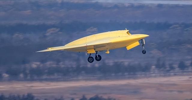 高空飞16小时！隐身彩虹-7巡航西太平洋，美军航母无所遁形