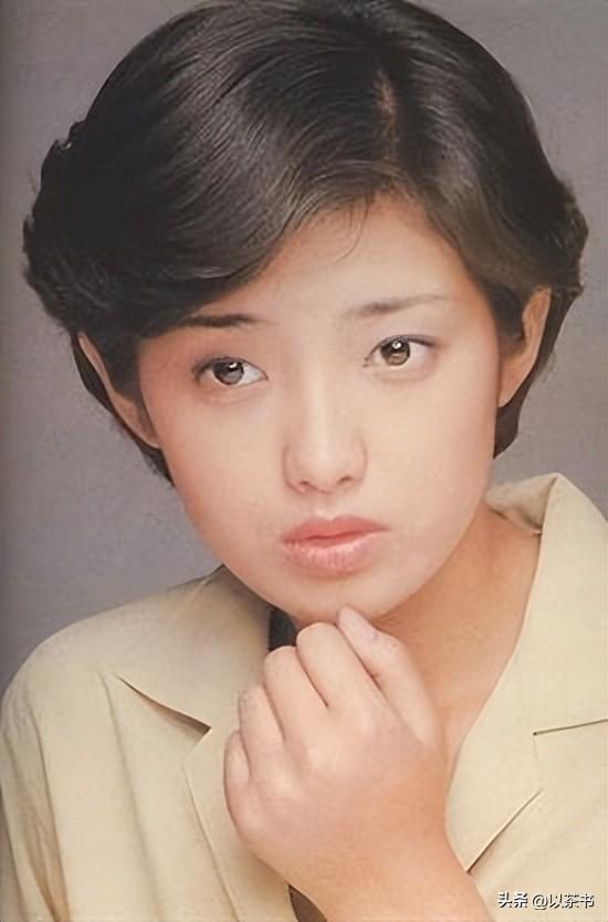 73岁三浦友和现状：不靠儿孙不住豪宅，只想和山口百惠安静老去