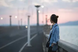 原来这就是：穷人的思想钢印图片