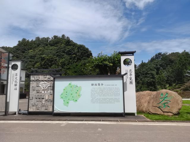 景区有免费优惠，3个小时徒步挑战登顶，适合周末带家人避暑游玩
