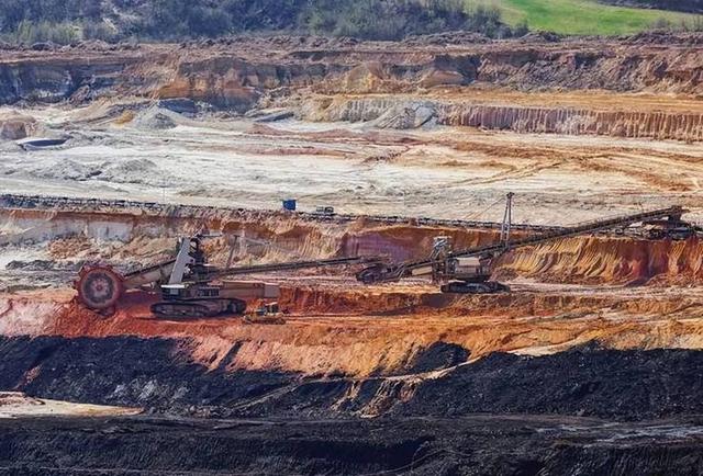 动真格了？普京下令不惜一切代价，降低对中国的依赖，事情不简单