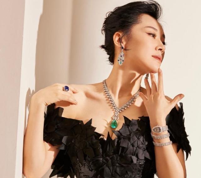 4位因丰满出名的女星，用丰盈体态演绎风华，美得人沉醉各有千秋