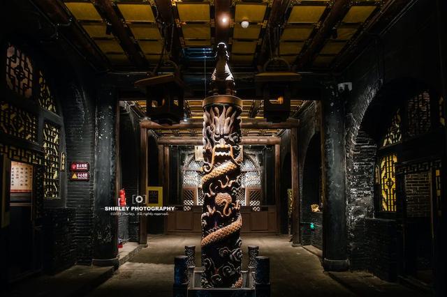 山西传奇金库，鼎盛时存着300亿，刘伯温设计的龙柱直插地库中央