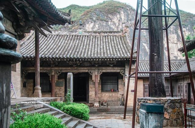 被誉为“无扇之城”的冷门避暑城市，夏季均温26℃，人文不输大同