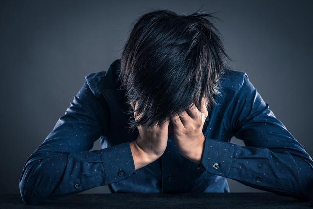 人有没有炎症，皮肤知道？提醒：体内有炎症的人，皮肤常有4表现
