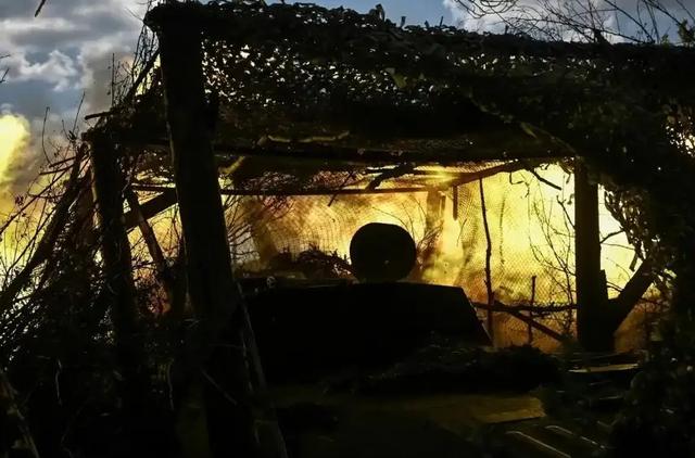 真没法打了	，17万俄兵猛攻乌克兰，乌方仅剩一条死亡走廊