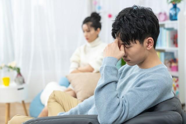 刚领证妻子生日等祝福，丈夫只说“累”，这婚到底值不值得嫁？