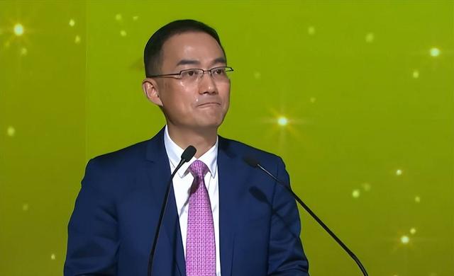 恩爱了16年抵不过现实残酷，44张怡宁绚烂如花，64岁徐威逐渐衰老