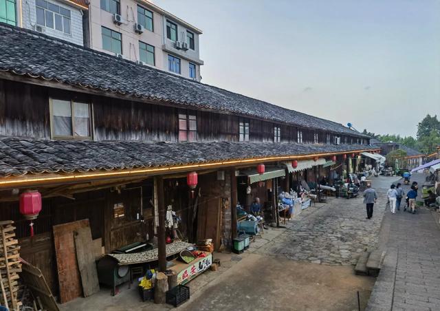 浙江有一个神仙级避暑小山城,被称为云巅之上的“空中乡村”!