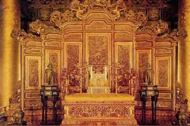 故宫太和殿龙椅是明朝的？清朝皇帝一直坐的明朝龙椅，是真的吗？图片