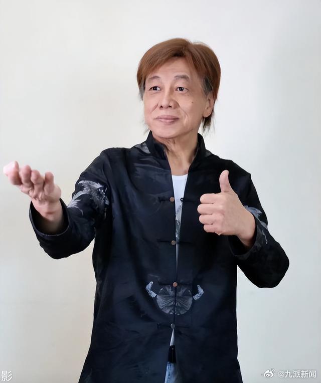 家属公布梁小龙死因为心脏衰竭，抢救约6小时仍宣告不治	，澄清年龄误解：出生于1951年8月9日，享年75岁