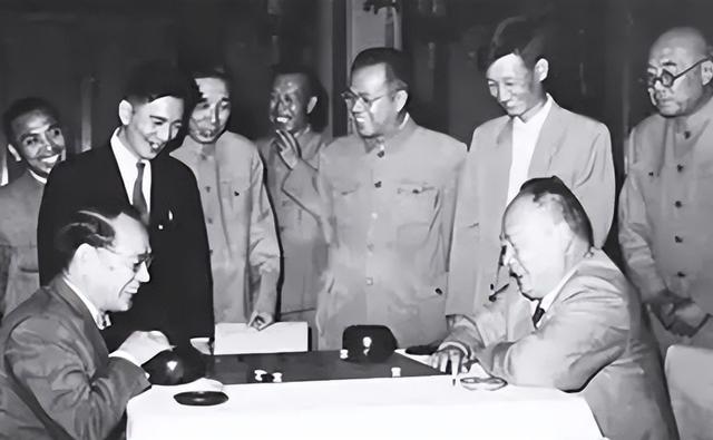 老师问陈毅之子陈丹淮：你父亲是干什么工作的？陈：他是个处长