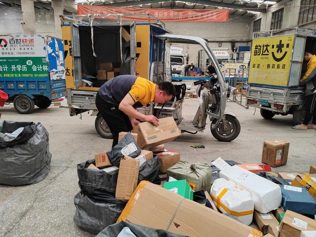 月薪过万却招不到人？三大行业陷入“用工荒”，年轻人为啥不愿干