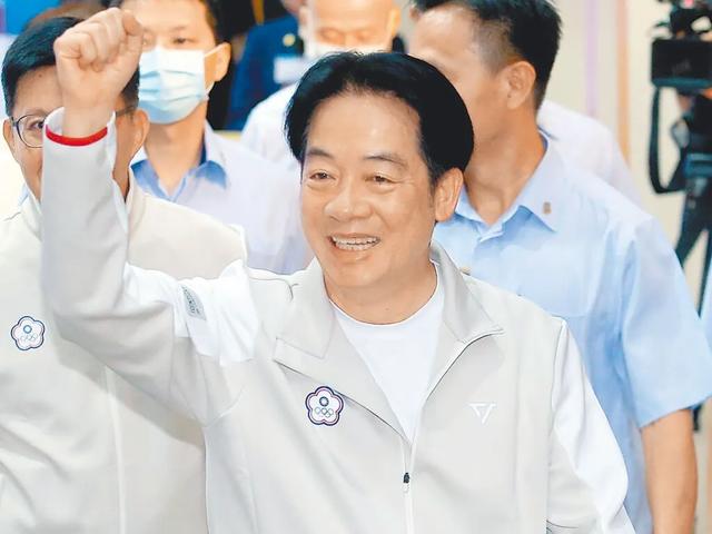 台胞参加九三阅兵，在北京刚下飞机就送给赖清德一句话！