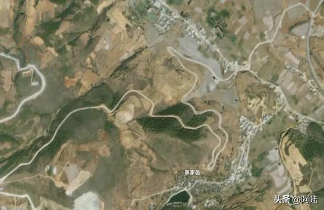 如果你正在大理摆烂,这条被果园包围的乡村小道很值得去跑一跑