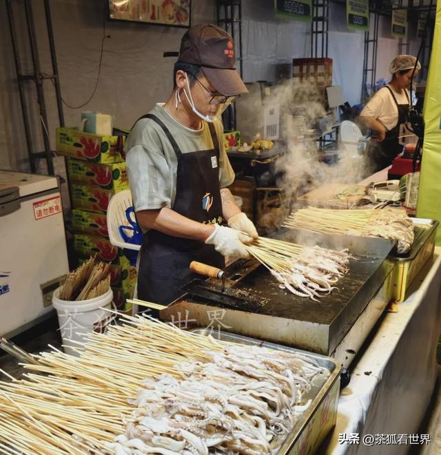 宁波老外滩夜市：中国经济的缩影