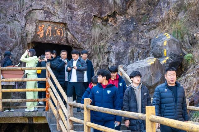 跨越千里，共赴绿茵！“赣超”宜春队携手“蒙超”通辽队同游明月山！