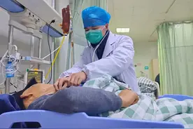 热死的人越来越多？医生多次劝告：天热宁可看电视，也别做4件事图片