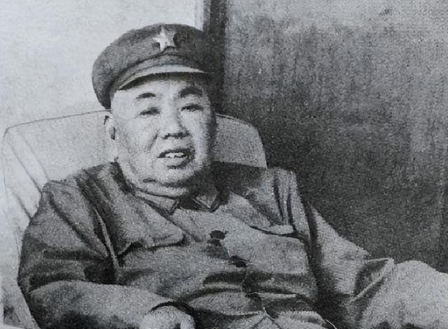 许世友被关押，看守送烧鸡和酒，多年后，看守当了南京军区副司令