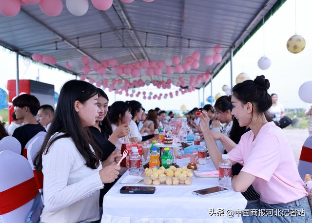 河北广宗县举办“骑遇甜蜜·青春同行”活动单身青年共赴浪漫之约