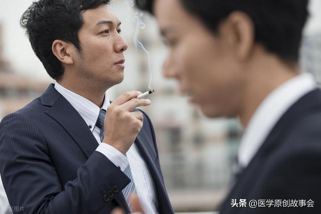 体内有癌，吸烟先知？医生：吸烟若常有5种不适，警惕癌症在靠近