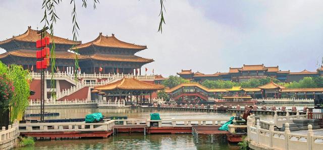 郑州没想到，洛阳没想到，现在的开封，怎么突然这么火了