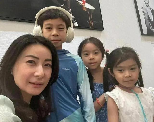 结婚13年，郭晶晶再次迎来喜讯，霍震霆的话再一次得到印证