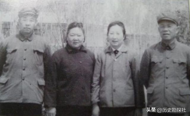 韩先楚夫人有多美？1970年的珍贵留影，她50岁容貌出众天生丽质