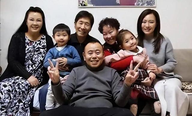 68岁潘长江豪宅名车无数，晚年却为42岁女儿愁白头，真相泪崩！