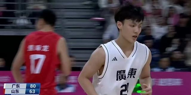 广东87-71山东，赛后评分：不是徐杰，广东8号排名第一
