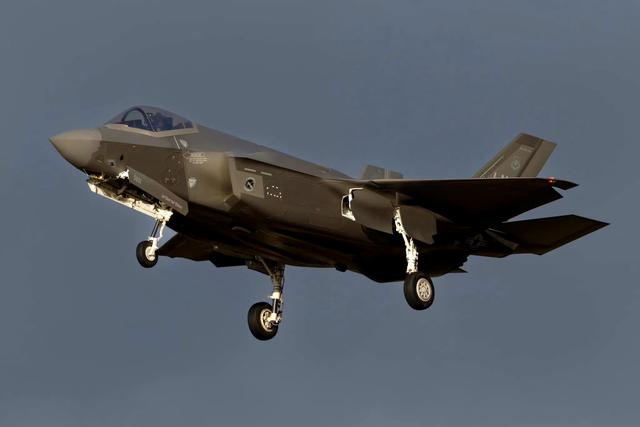 野心！特朗普大军出动！目的竟不是马杜罗？南美火药桶或暗藏猫腻