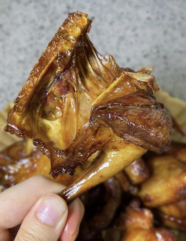 “一鸽顶九鸡”,别总炖鸡汤了,鸽子的4种吃法,健脾养胃补气血