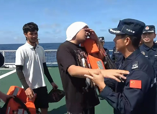 中国也救不了了	，菲律宾货轮倾覆3天后，同一时间点又翻了一艘