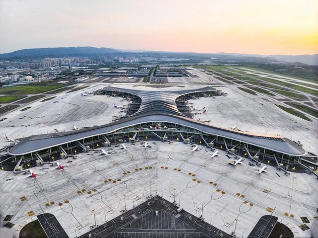 小布丁·早安丨地名里的重庆:渝北王家街道,半城空港半山水