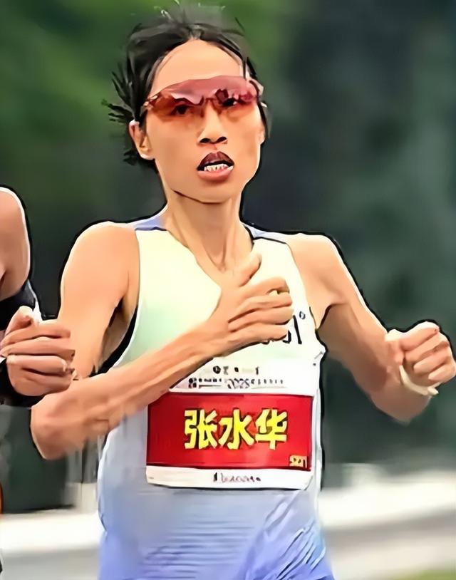 调休争议4个月后，张水华再因一举动让大众刮目相看，官媒也承认