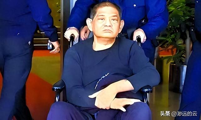 100多位情妇，包养费上亿元，9女同床却落得个凄凉下场	、人财两空