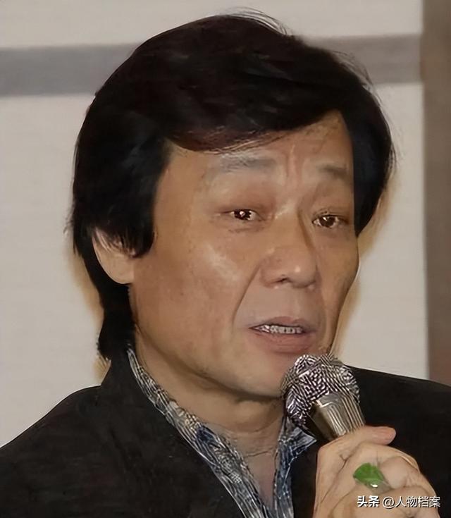 一妻一妾住楼上楼下，三人一同生活30多年，71岁的寇世勋太离谱